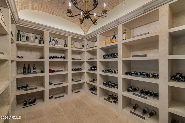 5721 N CASA BLANCA Drive, Paradise Valley, AZ 85253