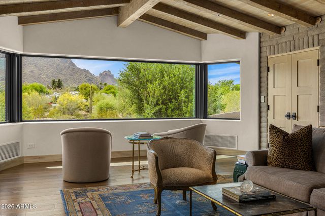 5721 N CASA BLANCA Drive, Paradise Valley, AZ 85253