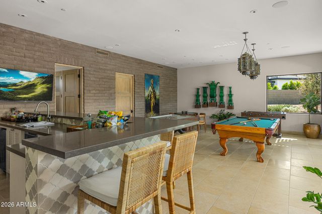 5721 N CASA BLANCA Drive, Paradise Valley, AZ 85253