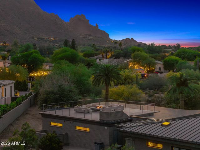 5721 N CASA BLANCA Drive, Paradise Valley, AZ 85253