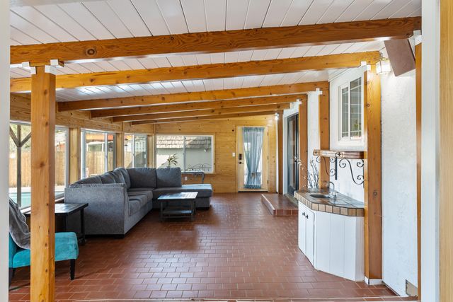 8641 Redbank Road, Redding, CA 96001