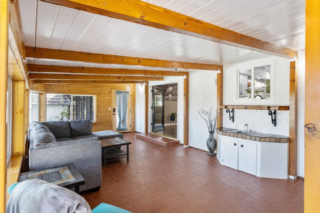 8641 Redbank Road, Redding, CA 96001