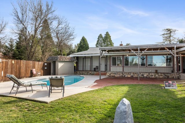 8641 Redbank Road, Redding, CA 96001