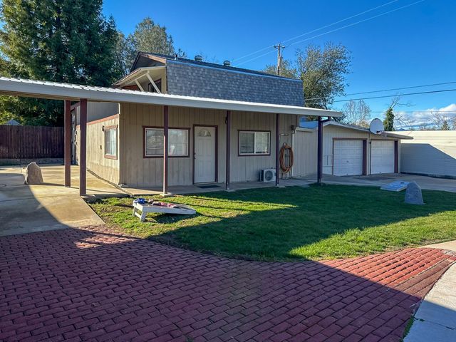 8641 Redbank Road, Redding, CA 96001