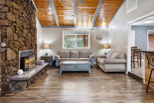 8641 Redbank Road, Redding, CA 96001