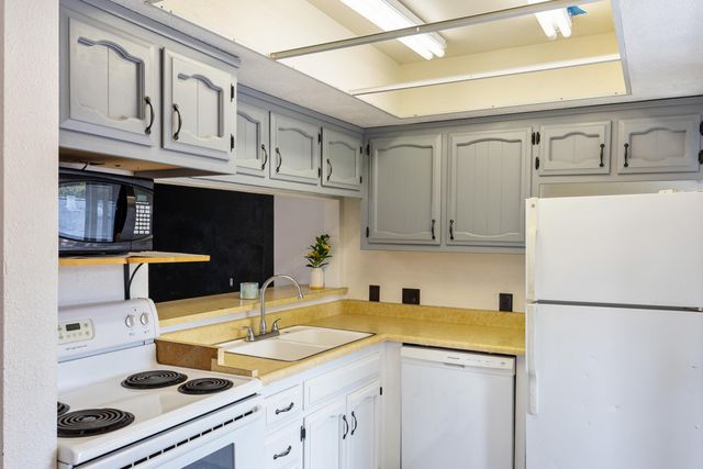 8641 Redbank Road, Redding, CA 96001