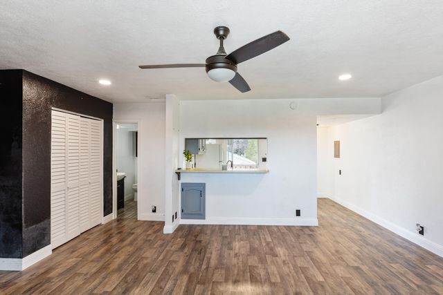 8641 Redbank Road, Redding, CA 96001