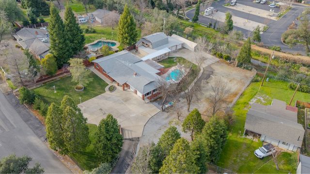 8641 Redbank Road, Redding, CA 96001