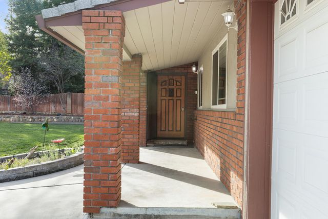 8641 Redbank Road, Redding, CA 96001