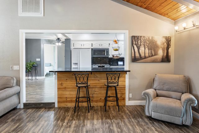 8641 Redbank Road, Redding, CA 96001