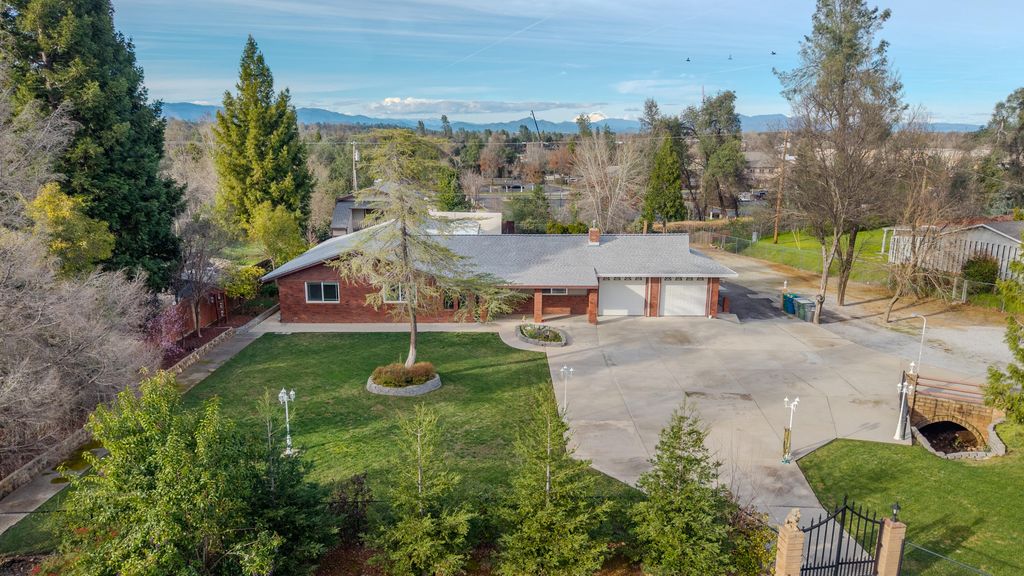 8641 Redbank Road, Redding, CA 96001