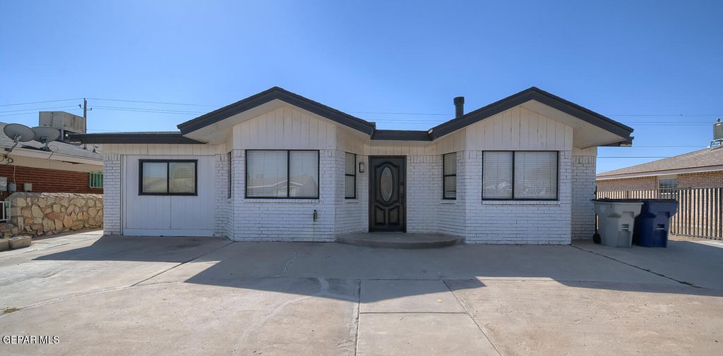 9709 Vallarta Drive, El Paso, TX 79927
