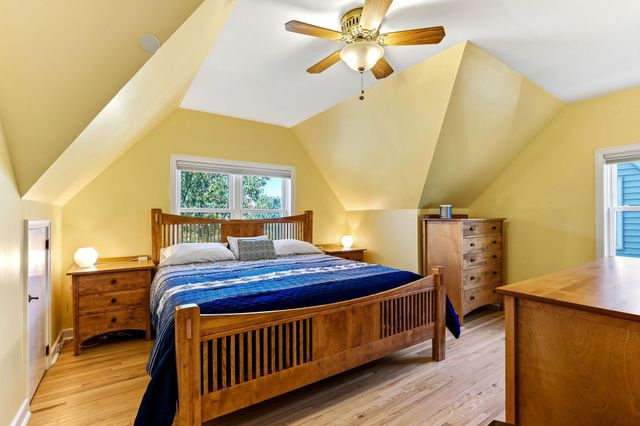 1194 Englewood Avenue, Saint Paul, MN 55104