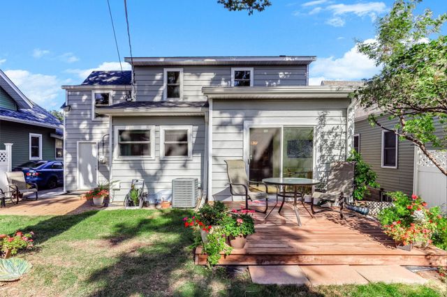 1194 Englewood Avenue, Saint Paul, MN 55104