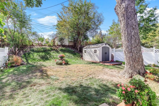 1194 Englewood Avenue, Saint Paul, MN 55104