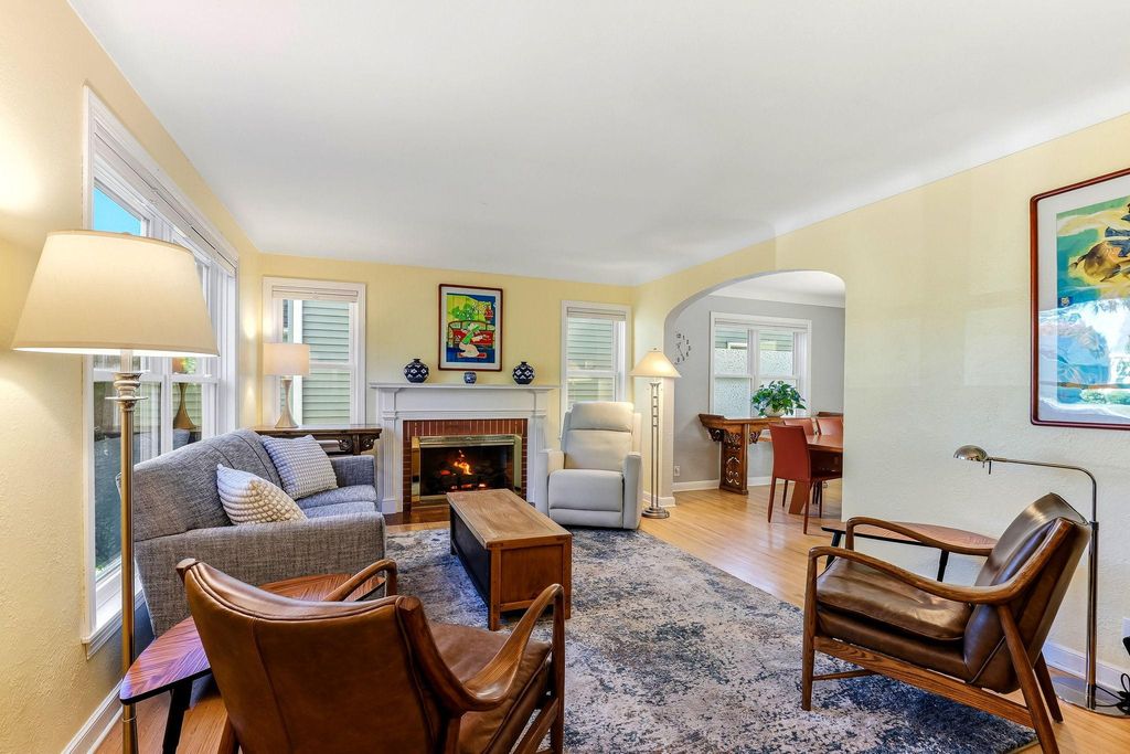 1194 Englewood Avenue, Saint Paul, MN 55104 — photo 3