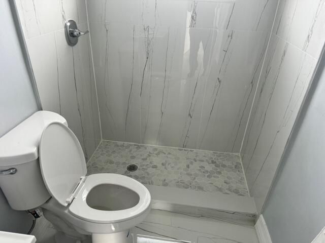 1015 Avenue I 2, Riviera Beach, FL 33404