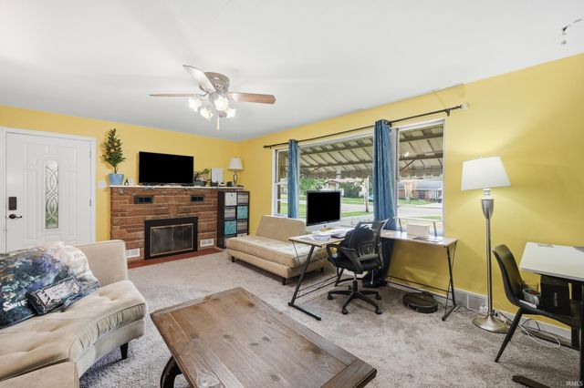 4214 Reed Road, Fort Wayne, IN 46815