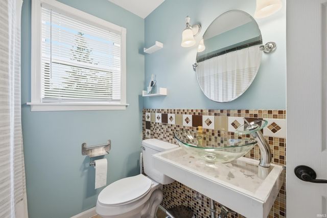 4214 Reed Road, Fort Wayne, IN 46815