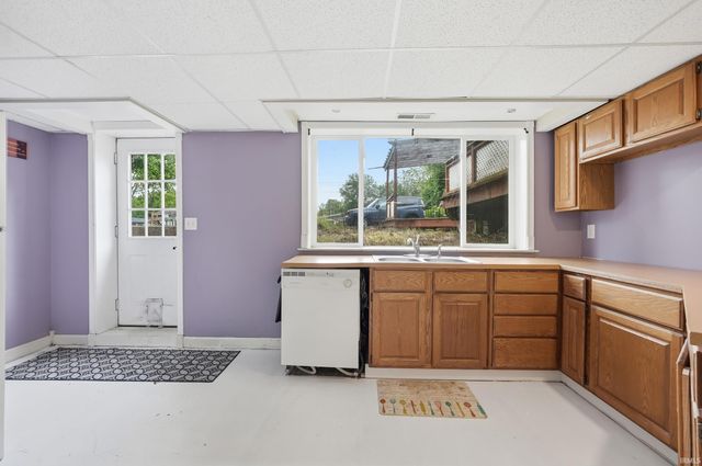 4214 Reed Road, Fort Wayne, IN 46815