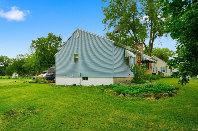 4214 Reed Road, Fort Wayne, IN 46815