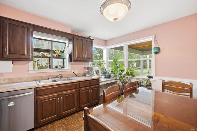 4214 Reed Road, Fort Wayne, IN 46815