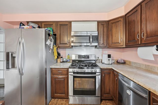 4214 Reed Road, Fort Wayne, IN 46815