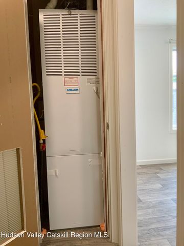 1154 Us-9 27, Hudson, NY 12534