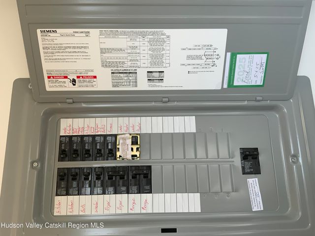 1154 Us-9 27, Hudson, NY 12534