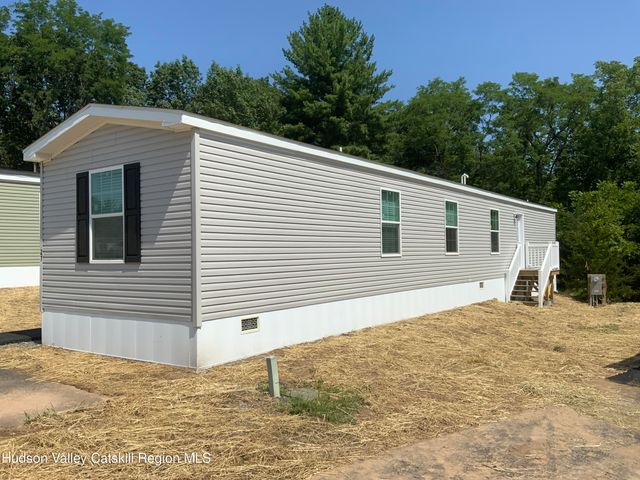 1154 Us-9 27, Hudson, NY 12534