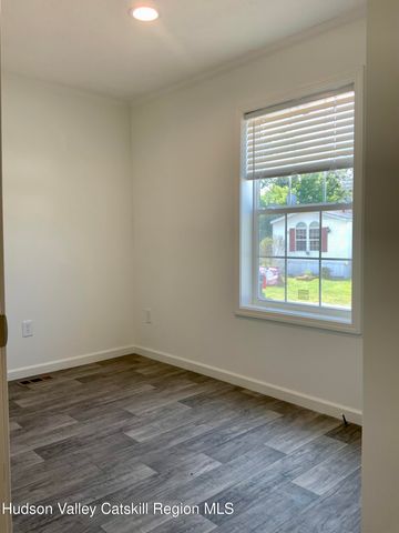 1154 Us-9 27, Hudson, NY 12534