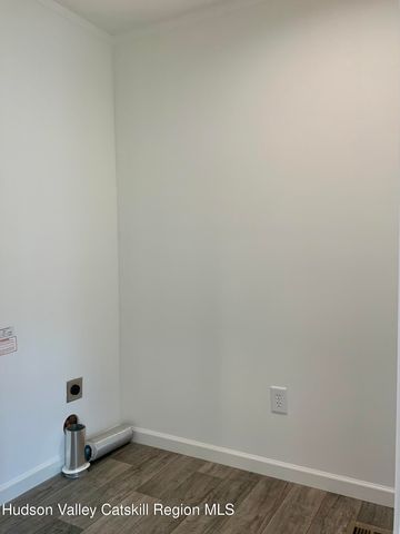 1154 Us-9 27, Hudson, NY 12534