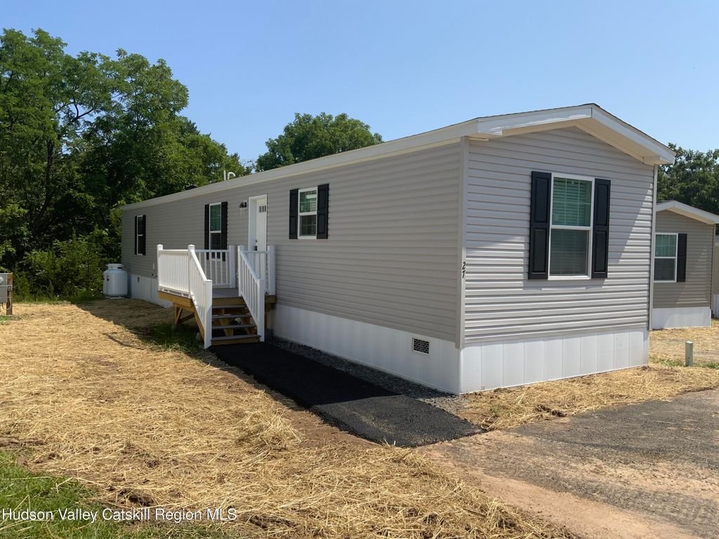 1154 Us-9 27, Hudson, NY 12534