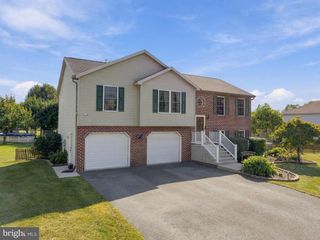 4440 VALLEY CIR #30, Fayetteville, PA 17222