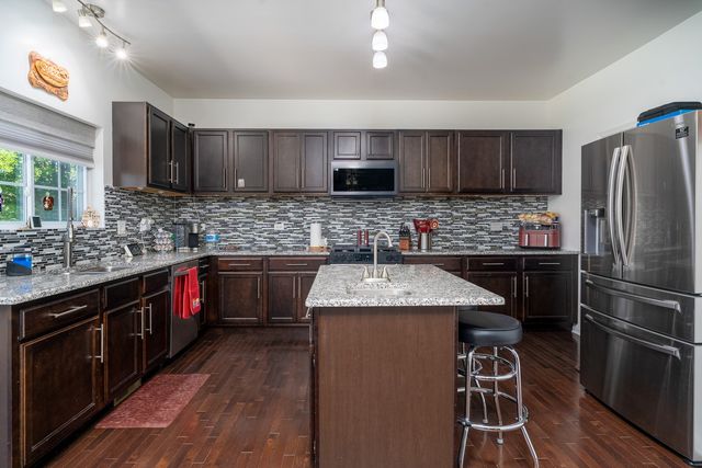 7108 Carbuck Court, Joliet, IL 60431
