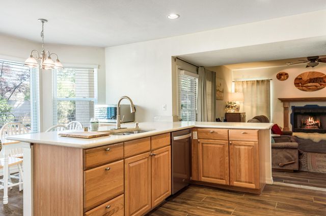 8717 Greenarbor Road NE, Albuquerque, NM 87122