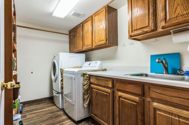 8717 Greenarbor Road NE, Albuquerque, NM 87122