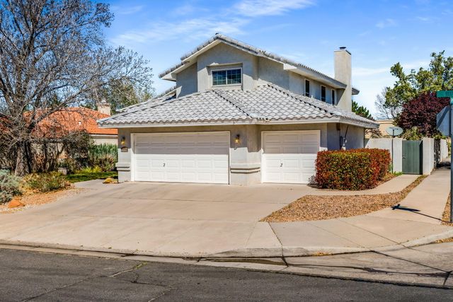 8717 Greenarbor Road NE, Albuquerque, NM 87122