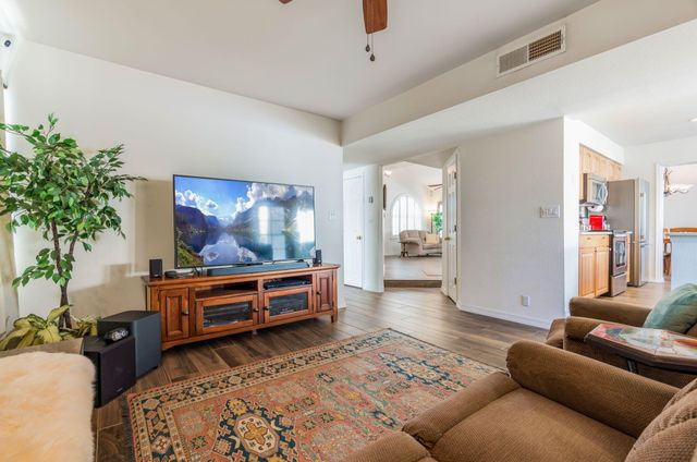 8717 Greenarbor Road NE, Albuquerque, NM 87122