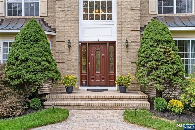 15 Dana Drive, Lafayette, NJ 07848
