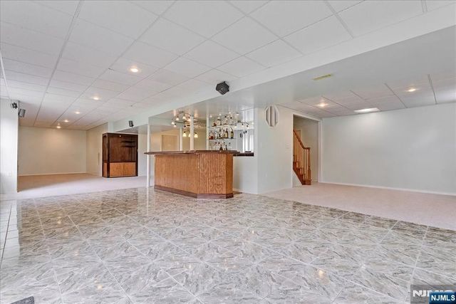 15 Dana Drive, Lafayette, NJ 07848