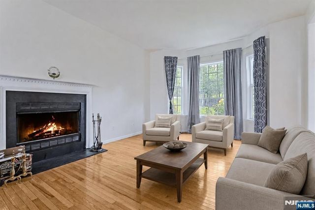 15 Dana Drive, Lafayette, NJ 07848