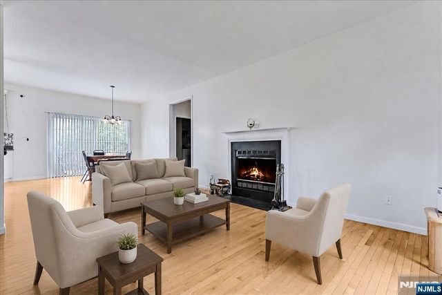 15 Dana Drive, Lafayette, NJ 07848