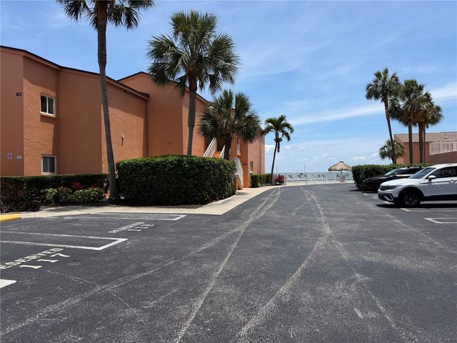 7400 SUNSHINE SKYWAY LANE S 105, St Petersburg, FL 33711