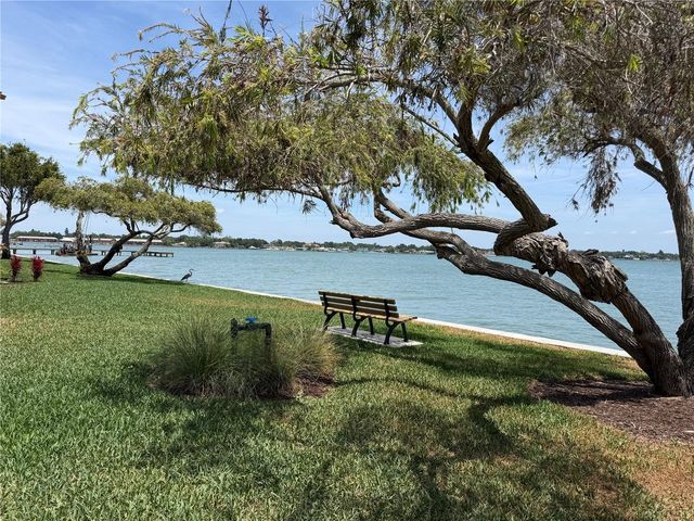7400 SUNSHINE SKYWAY LANE S 105, St Petersburg, FL 33711