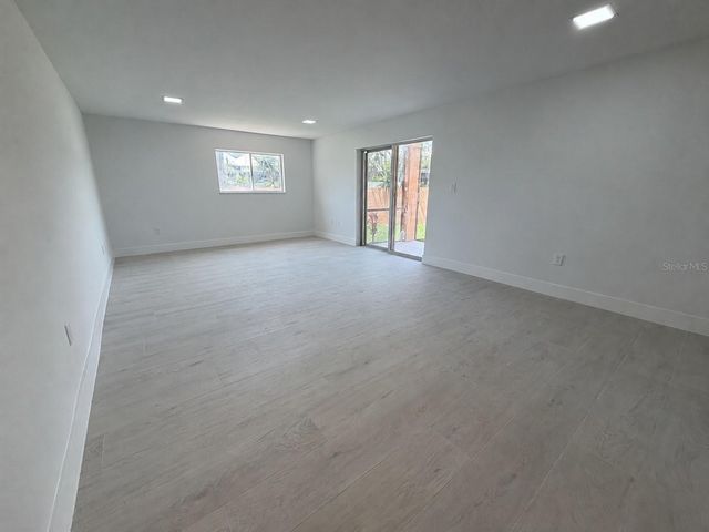 7400 SUNSHINE SKYWAY LANE S 105, St Petersburg, FL 33711