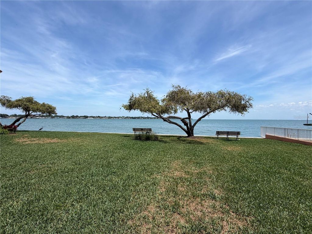 7400 SUNSHINE SKYWAY LANE S 105, St Petersburg, FL 33711