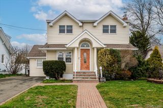 3305 4th Street, Oceanside, NY 11572