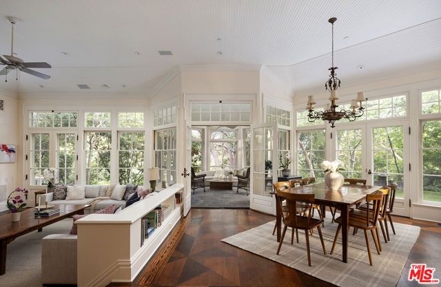 2041 Mandeville Canyon Road, Los Angeles, CA 90049