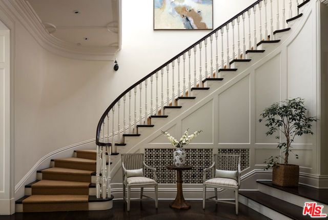 2041 Mandeville Canyon Road, Los Angeles, CA 90049